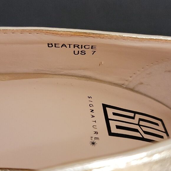 BRAND NEW SIGNATURE WOMEN'S HIGH HEEL STILETTOS PUMP - Picture 12 of 16